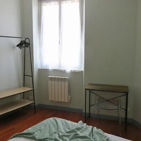 Renove 2 55m2 Parking Prive Et Wifi Appartement Troyes