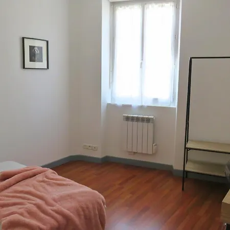 Appartement Renove 2 55m2 Parking Prive Et Wifi Troyes