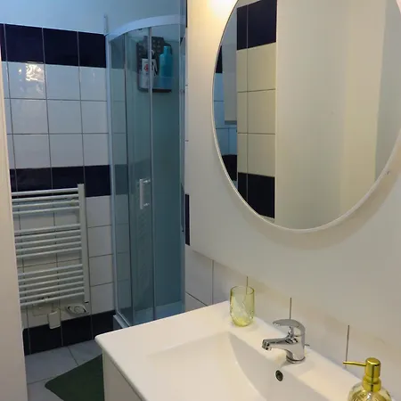 Renove 2 55m2 Parking Prive Et Wifi Appartement *